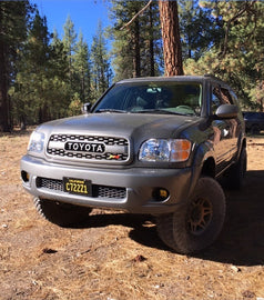 01-07 Sequoia Flying V rock sliders (Bolt on)