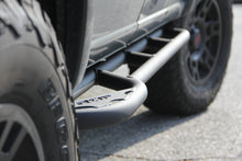 Load image into Gallery viewer, 01-07 Toyota Sequoia rock sliders (Bolt On)